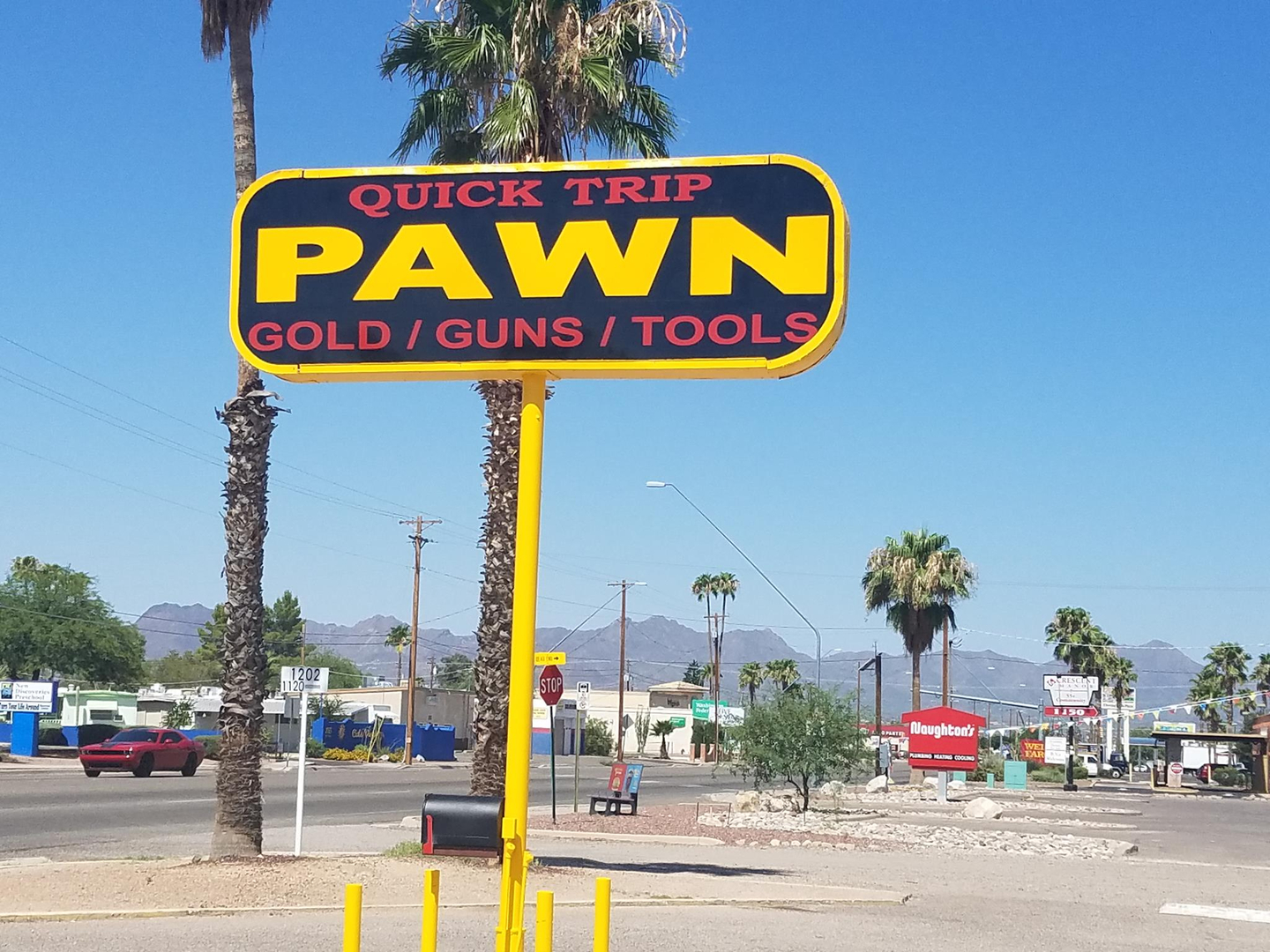 Quick Trip Pawn logo